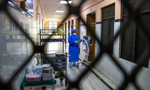 30 மருத்துவ மாணவர்களுக்கு கொரோனா