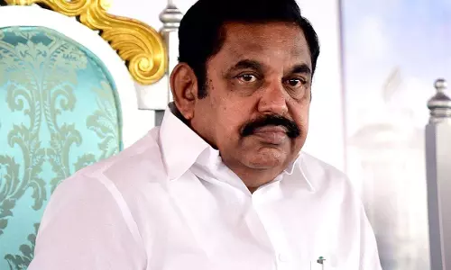 ஆயுதங்களுடன் ஓபிஎஸ் அதிமுக அலுவலகத்துக்குள் நுழைந்ததை போலீசார் தடுக்கவில்லை - ஈபிஎஸ் தரப்பு