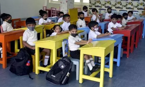 எல்கேஜி யுகேஜி மாணவர் சேர்க்கை நடத்த தொடக்கக் கல்வித் துறை உத்தரவு எல்கேஜி யுகேஜி மாணவர் சேர்க்கை நடத்த தொடக்கக் கல்வித் துறை உத்தரவு