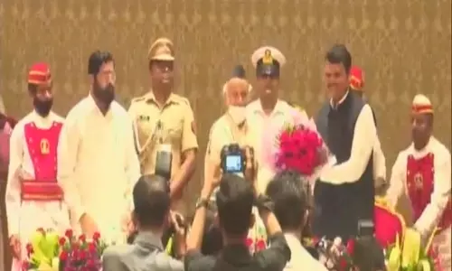 மகாராஷ்டிராவின் முதலமைச்சராக பதவியேற்றார் ஏக்நாத் ஷிண்டே