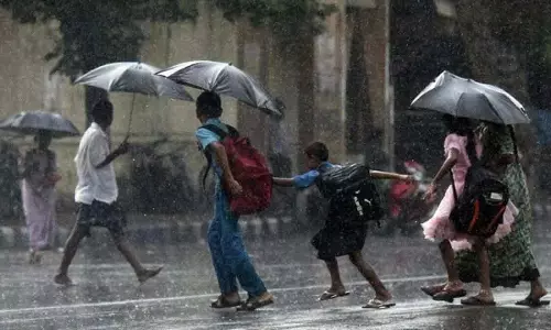 நீலகிரி : தொடர் கனமழை காரணமாக உதகை, குந்தா, கூடலூர், பந்தலூர் தாலுக்காக்களில் இன்று பள்ளிகளுக்கு மட்டும் விடுமுறை