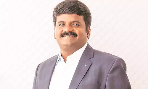 அதிமுக முன்னாள் அமைச்சர் சி. விஜயபாஸ்கர் வீட்டில் லஞ்ச ஒழிப்புத்துறை சோதனை