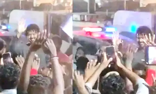 படப்பிடிப்பின் போது ரசிகர்களை சந்தித்த நடிகர் விஜய்