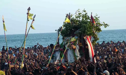 தூத்துக்குடி = திருச்செந்தூர் சுப்பிரமணிய சுவாமி கோயிலில் இன்று சூரசம்ஹார விழா