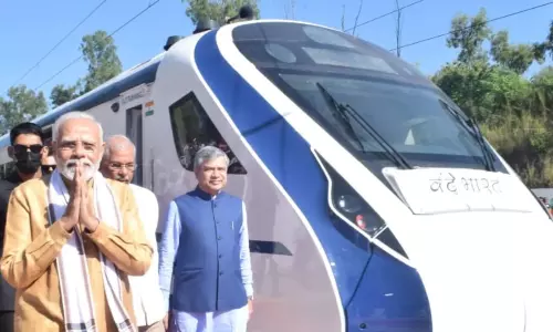 மைசூரு - சென்னை வந்தே பாரத் ரயில் சேவையை தொடங்கி வைத்தார் பிரதமர் மோடி