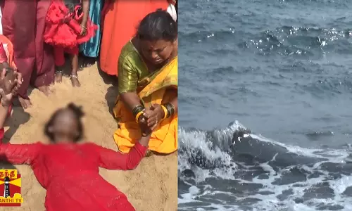 இழுத்து சென்ற ராட்சத அலை.. பெங்களூரு சிறுமிக்கு தமிழகத்தில் பயங்கரம் - மேல்மருவத்தூருக்கு யாத்திரை வந்தபோது துயரம்