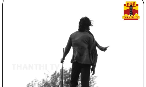 கேப்டன் மில்லர் படத்தில் வித்தியாசமான கெட்-அப்பில் தனுஷின் புகைப்படத்தை வெளியிட்ட படக்குழு