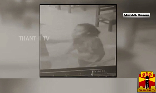 விசா வழங்க தாமதம் - டிராவல்ஸ் அலுவலக இளம் பெண்ணின் கழுத்தை அறுத்த இளைஞர்