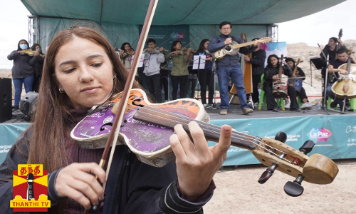 பழைய தகரடப்பாவ வச்சு நடத்திய இசை கச்சேரி.....