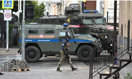 ரஷ்யாவில் வெடித்த‌து உள்நாட்டு போர்? வாக்னர் படைப்பிரிவுக்கும் ராணுவத்திற்கும் மோதல்