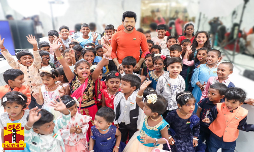 புதிய படம் குறித்த அறிவிப்பை வெளியிட்ட லெஜண்ட்...குழந்தைகளுடன் சேர்ந்து கொண்டாடியவாறு அறிவிப்பு