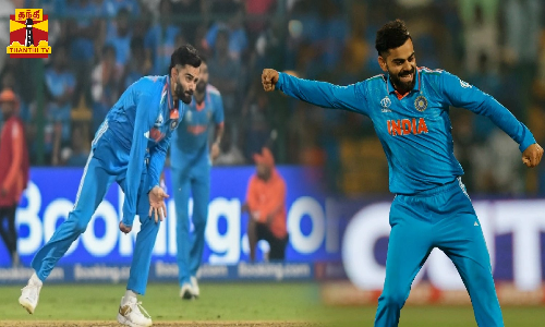 பவுலராக மாறிய விராட் கோலி...விக்கெட் வீழ்த்தி அசத்தல்