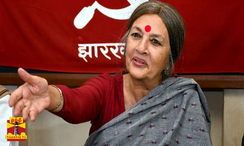 ஆங்கிலத்தில் நீளமாக பேசிய பிருந்தா காரத்  இரண்டே வார்த்தைகளில் மொழி பெயர்த்த மொழிபெயர்ப்பாளர்