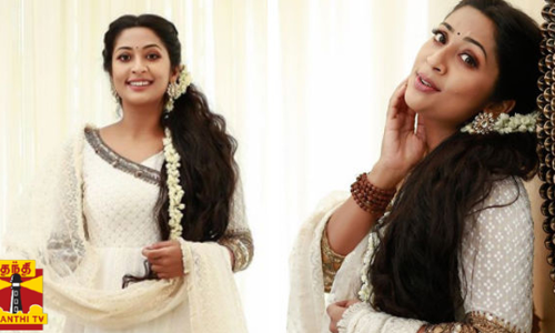 நடிகை நவ்யா நாயரின் ஓண நிலாப்பூவே ஆல்பம் வெளியீடு