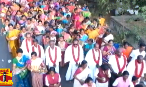 கண்டெய்னர் லாரியில் அணிவகுத்த சீர்வரிசை