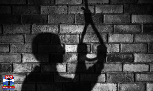 கழிவறை இருக்கையை நக்க வைத்து ரேகிங் - சிறுவன் த*கொலை