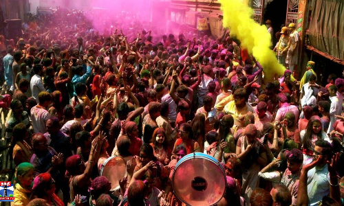 களைகட்டிய ஹோலி கொண்டாட்டங்கள்