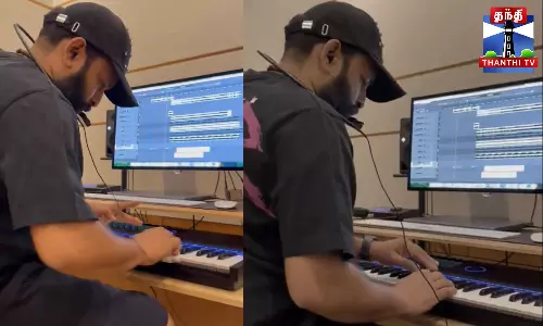 ரெட்ரோ இசையால் கவனம் ஈர்த்த சந்தோஷ் நாராயணன் ரெட்ரோ இசையால் கவனம் ஈர்த்த சந்தோஷ் நாராயணன்