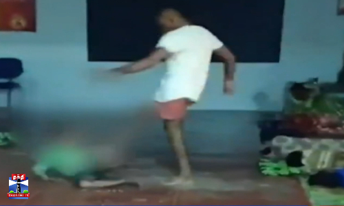 பாடசாலையில் மாணவனை கொடூரமாக தாக்கிய ஆசிரியர் கைது