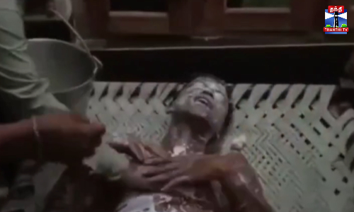 இளைஞர்கள் மீது ஆசிட் ஊற்றிய முதியவர் இளைஞர்கள் மீது ஆசிட் ஊற்றிய முதியவர்