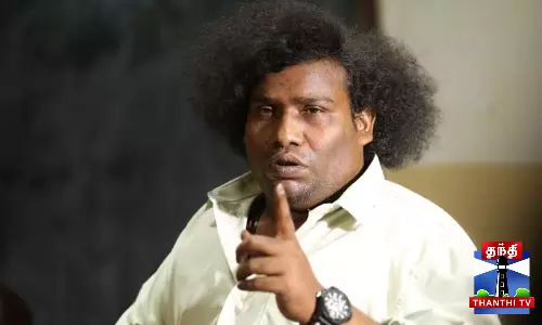 இணையத்தில் வைரலாகும் யோகிபாபு பாடிய ரோஜா..ரோஜா...பாடல்