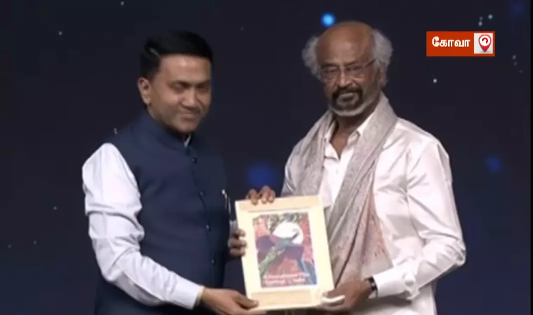 வாழ்நாள் சாதனையாளர் விருது பெற்ற ரஜினிகாந்த்